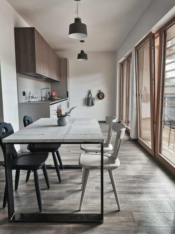 Appartamenti E B&B Casa Ester บาเซลกา ดิ ปีเน ภายนอก รูปภาพ