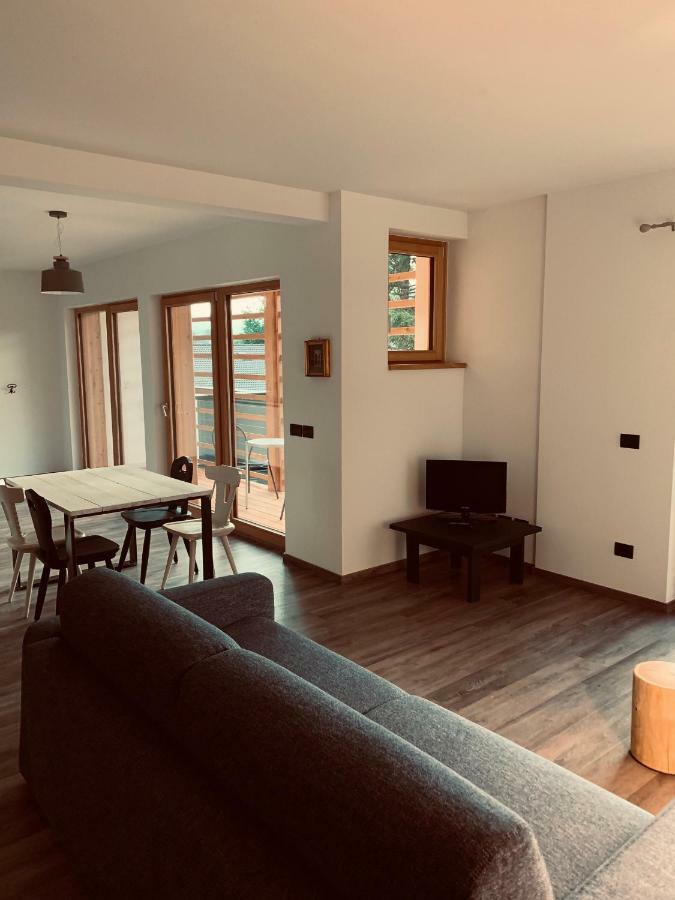 Appartamenti E B&B Casa Ester บาเซลกา ดิ ปีเน ภายนอก รูปภาพ