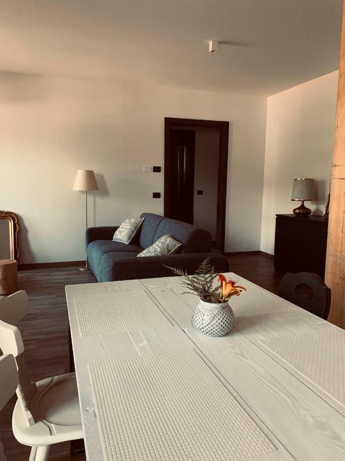 Appartamenti E B&B Casa Ester บาเซลกา ดิ ปีเน ภายนอก รูปภาพ